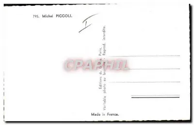 Michel Piccoli — retrato sorridente com cachimbo — Studio Harcourt — Verso