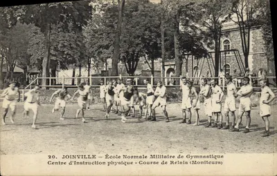 Joinville — Escola Normal Militar de Ginástica — Corrida de Revezamento (Monitores)