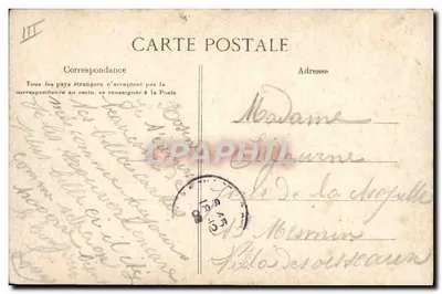 Mulher no meio de cercas de feno — Editor E.L.D. — Selo e carimbo de Dourdan — Verso
