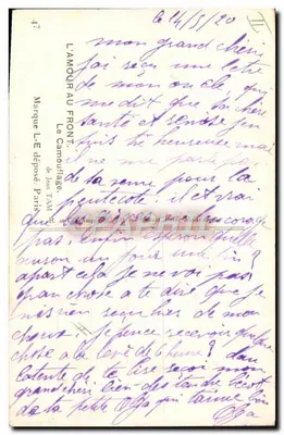 Mulher com meia e criança — cena doméstica — editor não visível — Verso