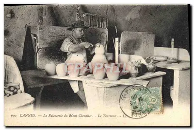 CANNES — La Faïencerie du Mont Chevalier — Le Tourneur — LL