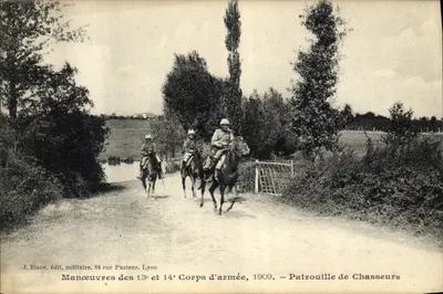 Militärische Manöver der 13. und 14. Armee-Korps, 1909 — Patrouille der Leichtinfanterie — J. Blane, Verlag, 84 rue Pasteur, Lyon