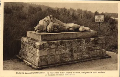 FLEURY-devant-DOUAUMONT - O Monumento da Capela Santa Fina, marcando o ponto extremo da avançada alemã sobre Verdun