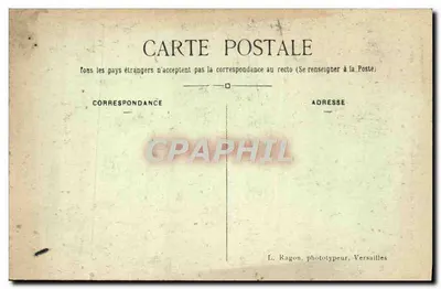 Parque de VERSAILLES — O Parterre d'Água — Grupo de Crianças — L. R. — Verso