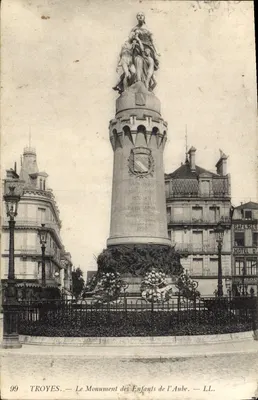 CPA Troyes Le Monument des Enfants de L'Aube