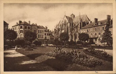 Troyes (Aube) — Katedra św. Urbana i Ogród Prefektury — Wydawnictwo Sainte-Savine