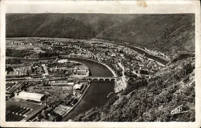 Bilhete postal antigo Revin Vista Geral Curva da Meuse Os 3 pontes