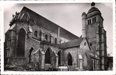 Poligny (Jura) — A Igreja — Cim
