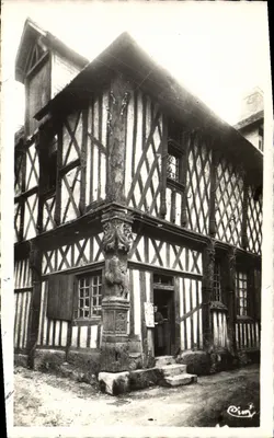 Casa com colmios em Aubigny-sur-Nère — fotografia assinada 'Rimy' — verso: carta para um médico datada de 11-9-48