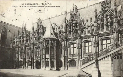 Rouen — Palais de Justice — Cour Intérieure — La C.P.A. n°2147