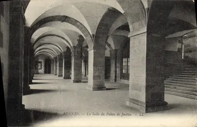 Rennes — Sala Sądu Prawa — LL