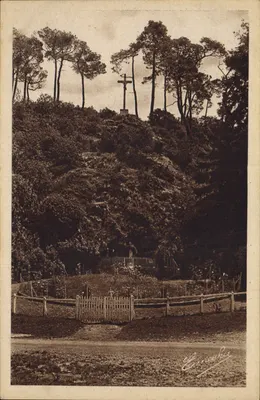 Nuillé-sur-Vicoin — La Grotte — M. Chrétion et Fils, Angers
