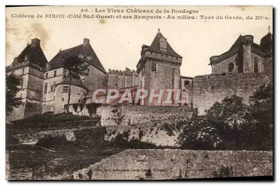 Castelo de BIRON (Lado Sudoeste) e seus Muros — No centro: Torre do Guarda, do século XI
