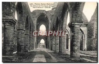 Ponta Saint-Mathieu — As Ruínas da Antiga Abadia — Vista Interna — Lado Leste — Edição Villard, Quimper