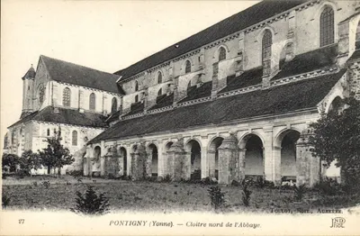 Pontigny (Yonne) — Cloître norte da Abadia — Touloi, Editora, Auxerre