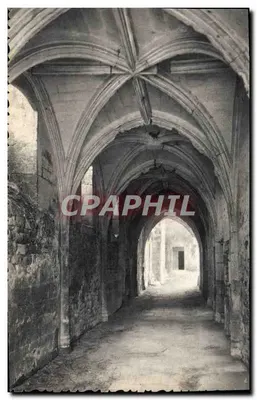 Entrada da Abadia de Bassac — Passagem abobadada — Éditions A. Gilbert, Jarnac