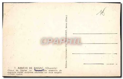 Côro da igreja — Côro da igreja — Notável conjunto de quarenta bancos escultóricos dispostos em duas fileiras (1700); Lutrin. — Verso
