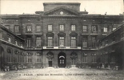 Paris - Hotel das Moedas - Cour d'Honneur (fachada Sul) - C. M.