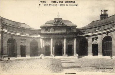 Paris — Hotel das Moedas — Cour d'honneur - Entrada do monnayage