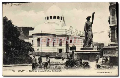 Oran — Statue de la Liberté et la Cathédrale — Ms Gracchioni
