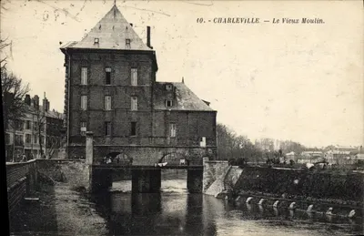 Charleville — Le Vieux Moulin — Éditeur : Le Havre, n°40
