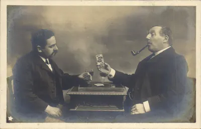 Dois homens jogando cartas — cena de salão — Edições Guilleminot, Paris