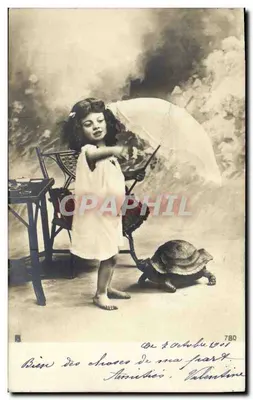 Menina com tartaruga — estúdio — 780
