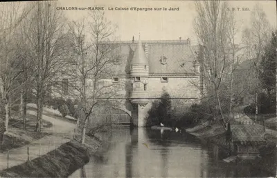 Chalons-sur-Marne - A Caixa de Economia no Jard — S. B. T. Edit.