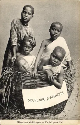 Cinco crianças em um cesto — Lembrete da África — Missões da África