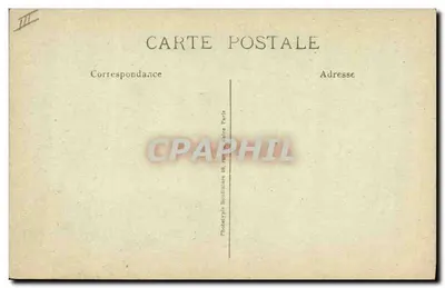 Revue de Cuperly (Marne) — M. Poincaré remet la Médaille militaire à un prêtre soldat — Phot-Express, Visé Paris — Verso