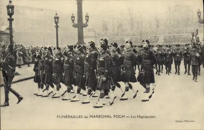 Funérailles du Maréchal Foch — Les Highlanders — Cliché Meurisse