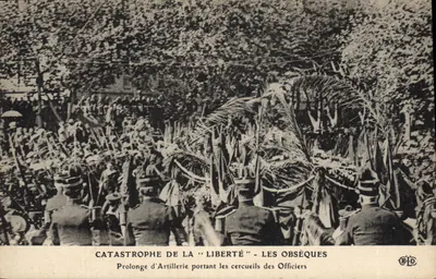 Catastrophe de la "Liberté" - Les obsèques - Prolonge d'Artillerie portant les cercueils des Officiers — Éditeur B.P.D.