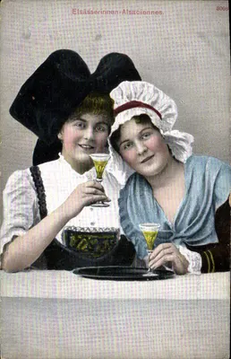 Zwei junge Frauen im elsässischen Kleid — Elsässerinnen-Alsaciennes — Felix Luib, Straßburg