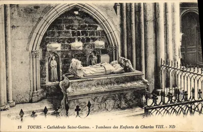 Tours - Catedral de São Gatien - Túmulo dos Filhos de Carlos VIII