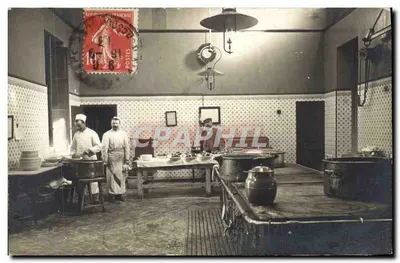 Cozinha industrial — trabalhadores na cozinha — editor desconhecido