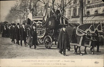 Enterrement de Paul Deroulède — 3 février 1914 — Le Corbillard au départ de la Gare de Lyon — E-D