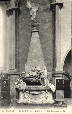 Viena — A Catedral — Interior — Um Túmulo — LL. N°81