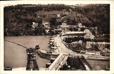 Génissiat — Vista geral, o Lago e a Barragem (Laprade e Bourdeix, arq.) — Cie des Arts Photomécaniques, editora