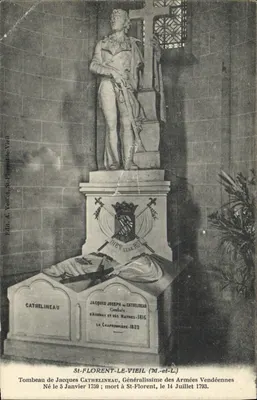 Bilhete postal antigo St Florent le Vieil Túmulo de Jacques Cathelineau Generalíssimo das Forças Vendeanas