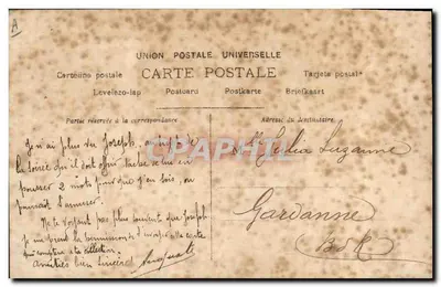 Jonge vrouw in jurk met motieven — poseert voor een gesneden stoel — Neutinger, Parijs, serie 914 — Achterkant
