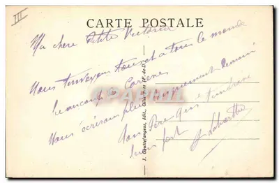 In Auvergne — Una Famiglia Numerosa — J. Goutefanges, edit. (CP de D.) — Verso
