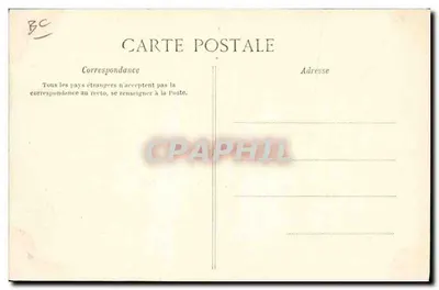 Les Sables-d'Olonne — Femmes devant l'usine — Photographes — Verso