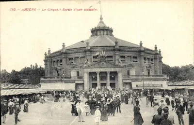 Amiens — Municipalny Cirque — Wyjście z przedstawienia — L. Caren fot.-wyd. Amiens — nr 143