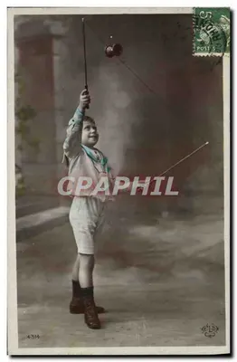 Child playing with a yo-yo — Publisher ELD, n° 4314