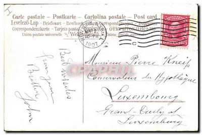 Deux lapins tirant un grand œuf de Pâques décoré — Éditeur : 'Carte postale - Postkarte - Cartolina postale - Post card' — N° de série non visible — Verso