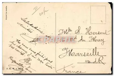 Mulher com capa vermelha e chapéu — Reinitz 1909 — Paris — Verso