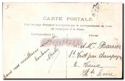 Giovane donna in pelliccia — alloro — editore sconosciuto — Verso