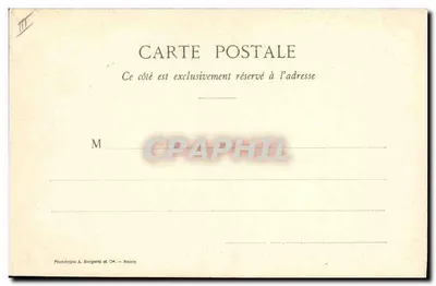 Kobieta w sukni z bawełnianego kroku angielskiego — Les Dentelles — Fototyp A. Burgérent, Nancy — Rewers