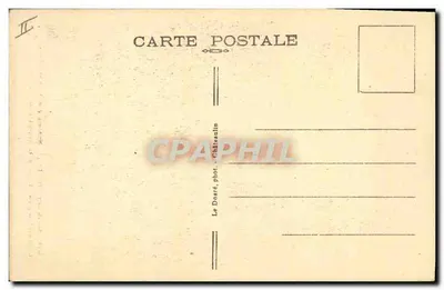 Pardon de Rumengol — Giovani donne che portano bandiere in corteo trionfale — Le Donré, fot. Châtenalin — Verso