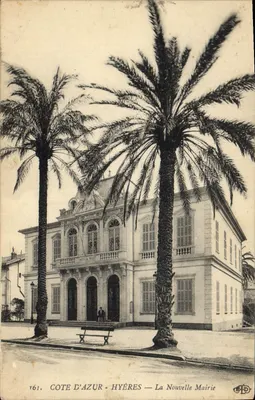 Hyères — A Nova Prefeitura — Costa do Azul
